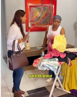 T0121001 Chris jogou todas as roupas que Adriana estava passando no chão part2