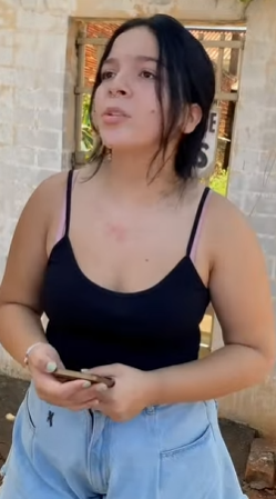 T0121007 Cliente fica indignada com tamanho honestidade dessa adolescente part2