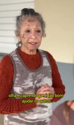 T0401013 Menstruada na rua! part2