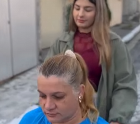 T0802002 Menina pega comida de mulher rica por esse triste motivo part2