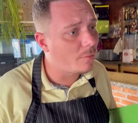 T0802003 Garota ensina uma grande lição uma empresária part2