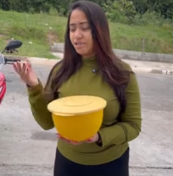 T0302004 Olha que essa garota dizia sobre essa nova vizinha part2