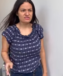 T1102015 Sem reais foi motivo dela se esconder da amiga part2