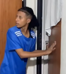 T0101011 que será que tem por de trás dessa porta