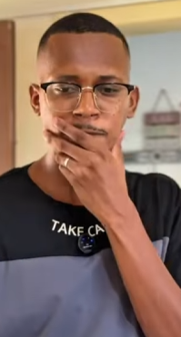 T0302002 QUE SERÁ QUE ESTÁ ACONTECENDO