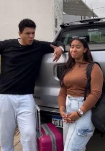 T0921005 Ela foi para cidade voltou para vender casa da mãe