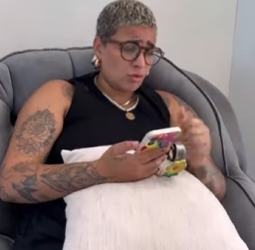 T1102005 Queria mandar no veículo do vizinho quando ele levou para trabalho