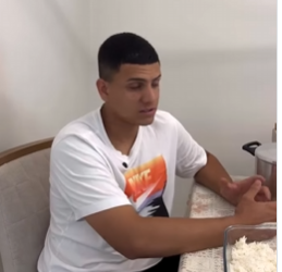 T1102008 Ela ficava brava com sogra porque ela cozinhava muita comida