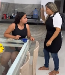 T1302004 Se toda empregada fizesse isso ,na ia existir patroas ruins part2