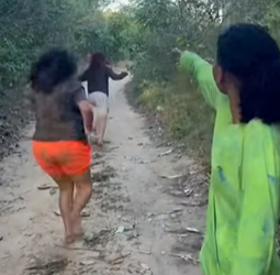 T0101016 As amante do meu pai bateu na minha mãe part2