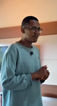 T0321007 QUE SERÁ QUE ESTÁ ACONTECENDO