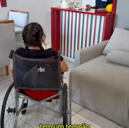 T0401006 Fingia ser cadeirante! part2