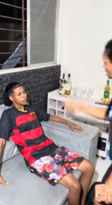 T0601012 Você já acham que minha atitude foi certa como mãe deixa nos comentário