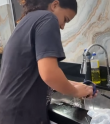 T1302007 Menino Ge nio Salva Vida da Ma com Este Truque