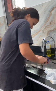 T1302007 Menino Ge nio Salva Vida da Ma com Este Truque