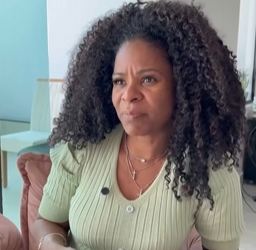 T1700003 Ele saiu de férias foi para tia ia durar dias mais durou mais olha como ele conseguiu part2