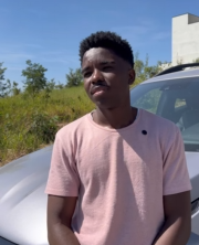 T1700001 Ela não queria namorada do filho porque ela pobre