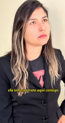 T0701003 Ela deu cinco mil reais para manicure