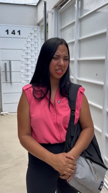 T0621003 Ele cobrou passagem da esposa, mas algum tempo depois teve uma grande surpresa