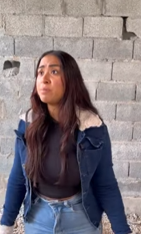 T0721013 Ela pensou que seus proprietários nunca mais voltariam para reivindicar sua casa