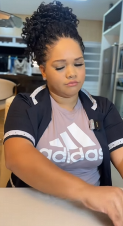 T1801005 empregada despreza alimento que patrao da ele retribui na mesma moeda part2