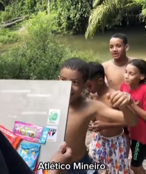 T1801003 Brincadeira tu acertou levoupart2