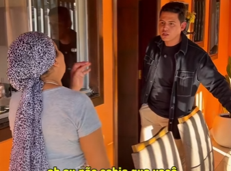 T0102003 Luís mal sabia que Adriana estava falando com patrão no telefone