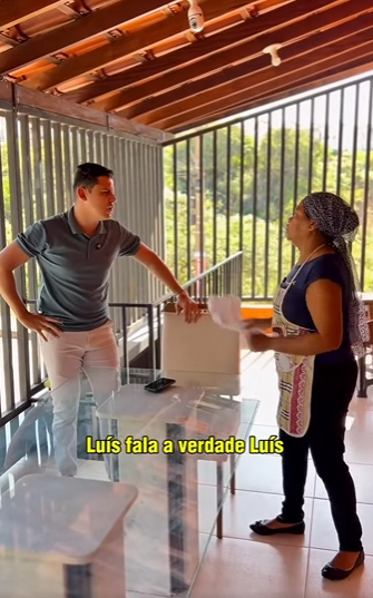 T0102007 Luís quebrou mesa do tim acusou Adriana de ter quebrado