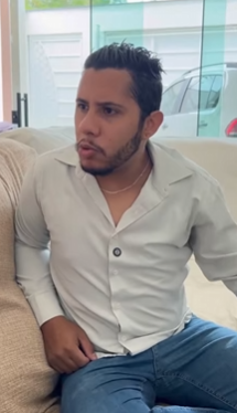 T0304004 Veja que aconteceu com Raphael por ser feliz