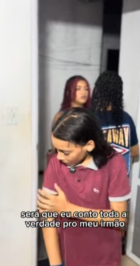 T1801004 Ta acontecendo alguma coisa pro meu irmão ele não quer me falar part2