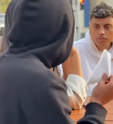 T0301002 Garçonete se apaixonou!!! part2