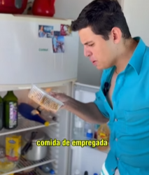 T0102007 Jogou comida fora