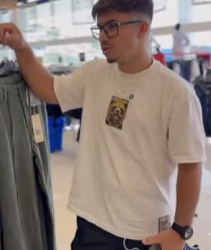 T0404012 Madrasta não aceita ver marido não comprar nada pra filha, toma uma atitude part2