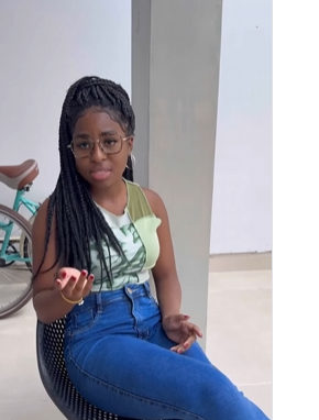 T1702011 Elas se mudaram para uma casa porque foi vendida barato dona voltou isso aconteceu part2