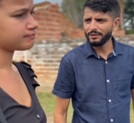 T1321007 Ela invejava vizinha porque marido era romântico detalhista Então part2