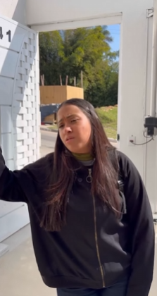 T1102003 Marido enquanto trabalhava fazia que não conhecia sua esposa part2