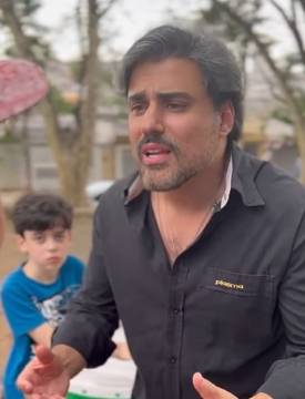 T0502012 Este homem se atreveu levar sua amante para pequeno negócio de sua esposa no final ele perdeu sua família part2