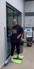 T1702005 Ela não tinha máquina de lavar em casa depois levava as coisas para vizinha lavar part2