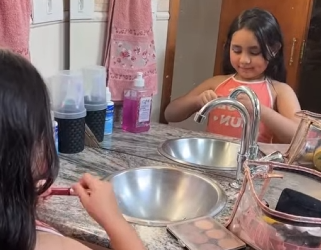 T0802005 Mãe doa todos os filhos para amante do marido part2