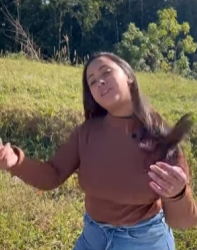 T1721003 Comia todos os dias sua comida favorita até que sua vizinha foi dar uma opinião part2