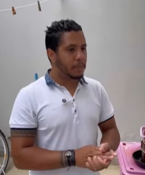 T1102009 Aquele que muito visita, muito provável que algo quer part2