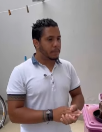 T1102009 Aquele que muito visita, muito provável que algo quer part2