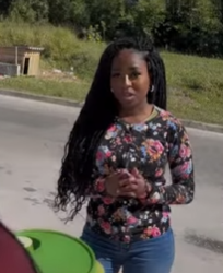 T1721012 Vizinha sem educação vizinha que ninguém quer part2