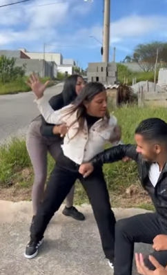 T0602011 Eles vivem juntos, mas não se amam part2