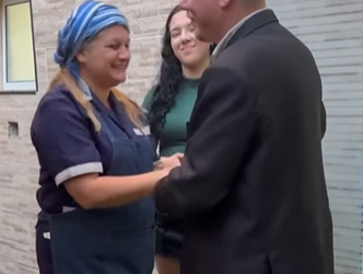 T0802011 Descobriu empregada levando as sobras de comida isto aconteceu part2