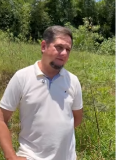 T0902003 Este homem não pode falar com mulheres porque sua esposa não permite part2