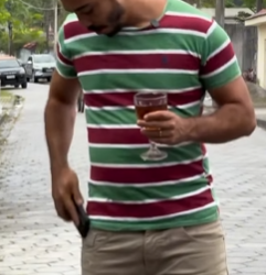 T1802003 Espere até ver a última cena