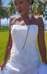 T1321023 Ela foi vestida assim ao casamento do amante para part2