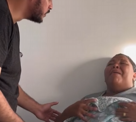 T1002009 Pai colocou sua filha dentro de uma mala jogou part2