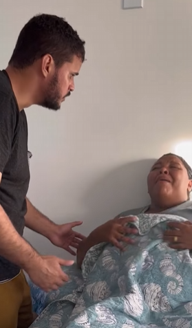 T1002009 Pai colocou sua filha dentro de uma mala jogou part2